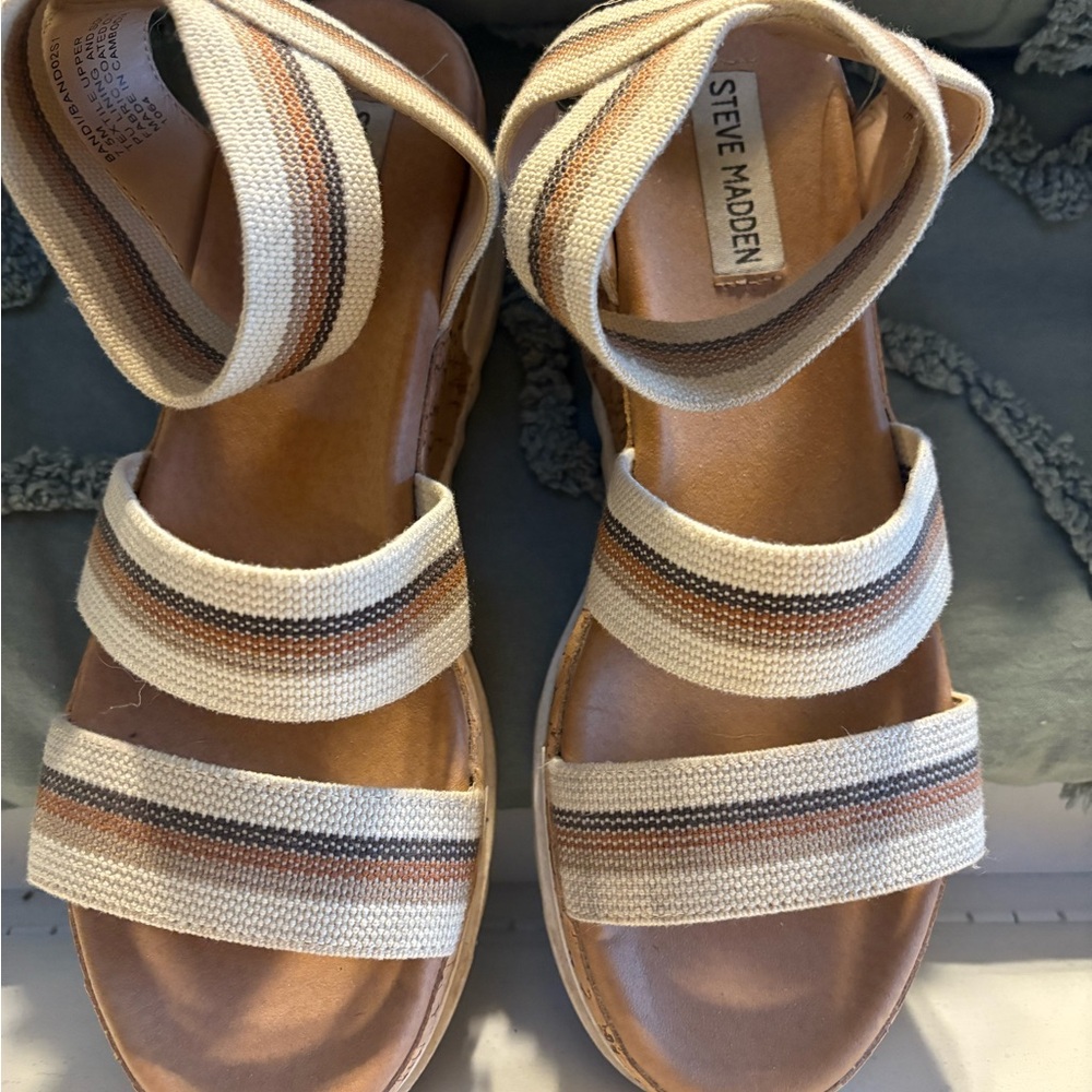 Steve Madden Cream and Brown Sandals with Ankle Strap